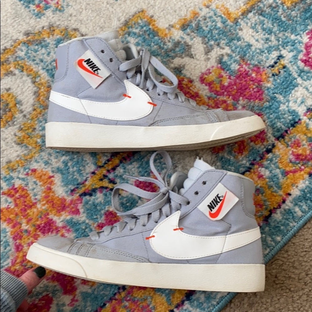 Nike Blazer Mid Rebel Women's Shoe